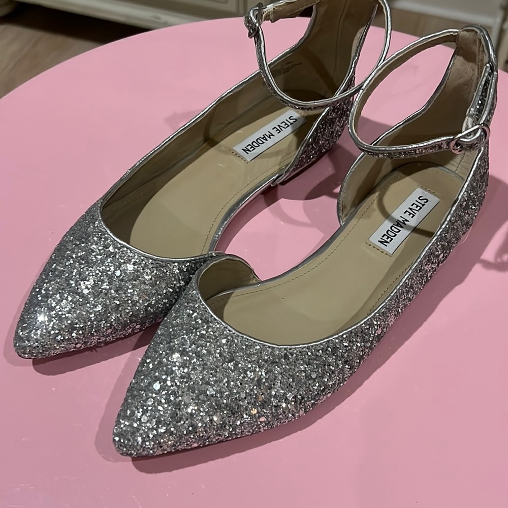 Steve Madden - Bevill flats Silver glitter with ankle strap